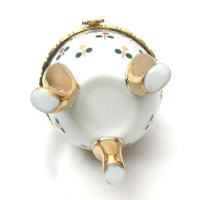 Porseleinen ei, blauw met wit en goud kleur